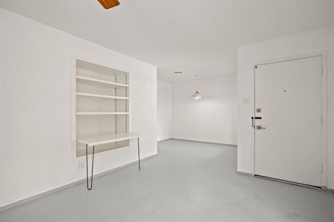 Building Photo - 1207 Southwood Rd