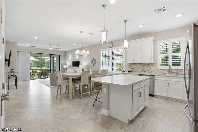 Building Photo - 12361 Canal Grande Dr