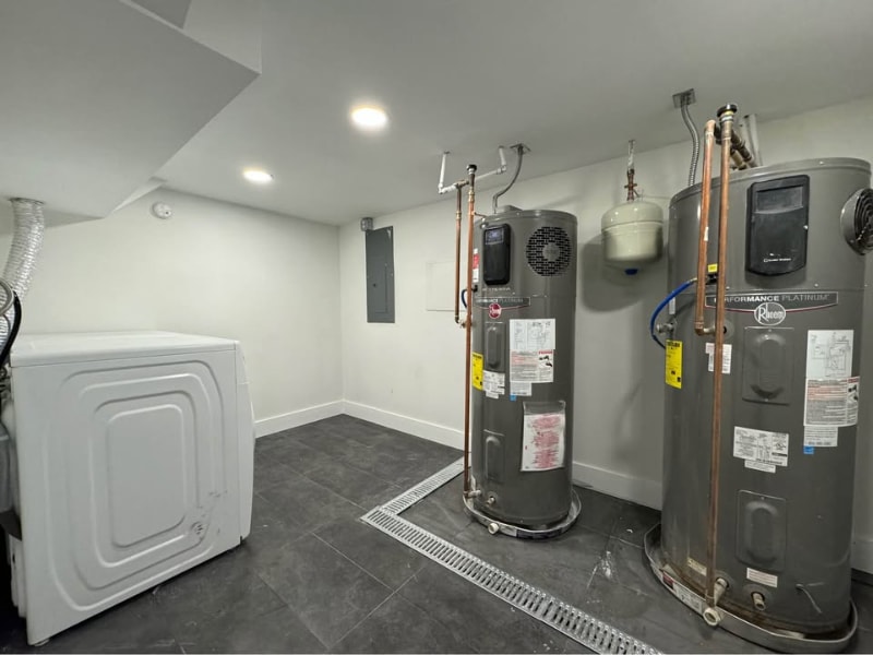 Building Photo - 25 6th St