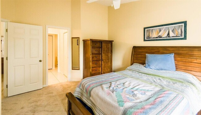 Building Photo - 815 Montrose Dr