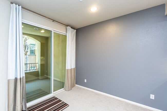 Building Photo - ***MOVE IN SPECIAL $250.00 OFF FIRST MONTH...