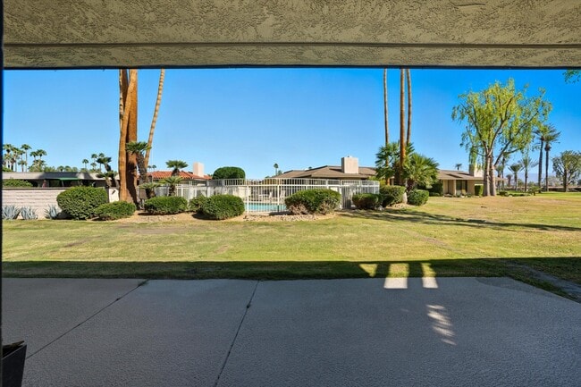 Building Photo - 47 Cornell Dr