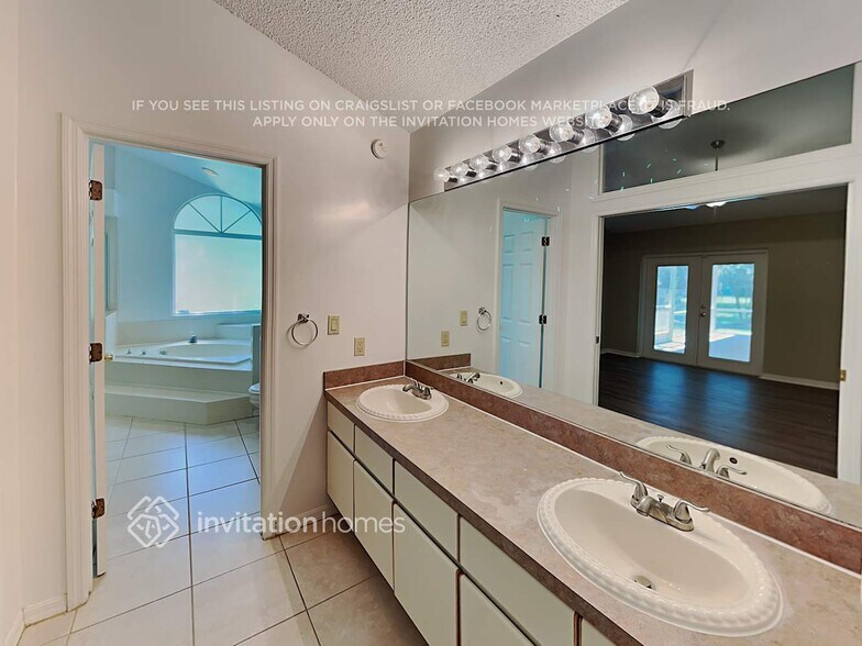 Building Photo - 7022 Morning Dove Loop W
