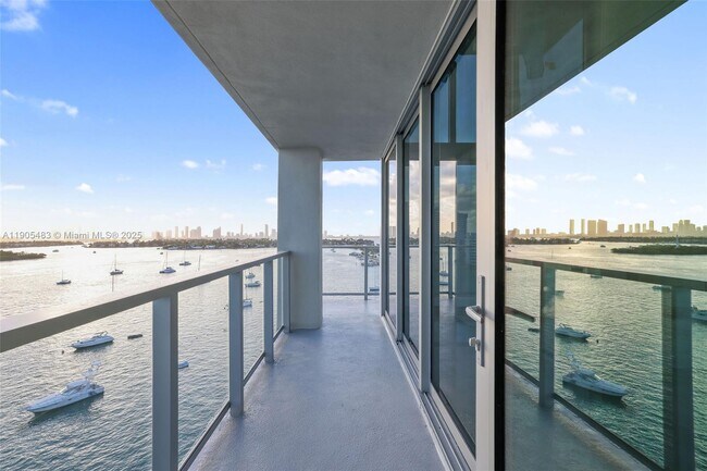 Building Photo - 1500 Bay Rd