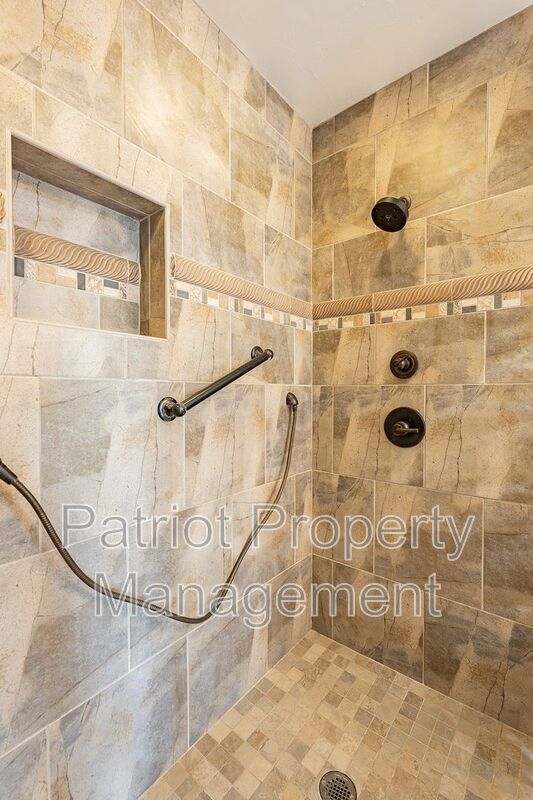 Building Photo - 5658 N 78th Way