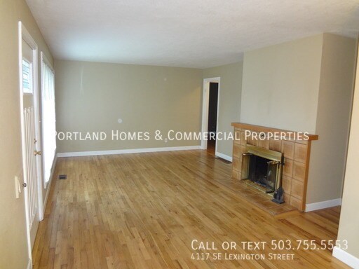 Building Photo - Charming Single Level Ranch-style House.