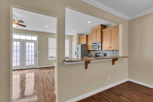 Building Photo - 112 Peyton Randolph Dr