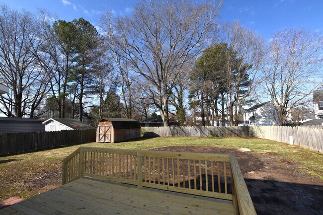 Building Photo - 4 BEDROOM HOME LOCATED IN SOUTH CHESEPEAKE. MUST SEE !!!!!!!!!!!