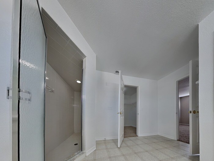 Building Photo - 7691 Canterbury Cir