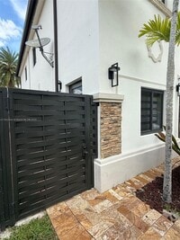 Building Photo - 16433 SW 52nd St