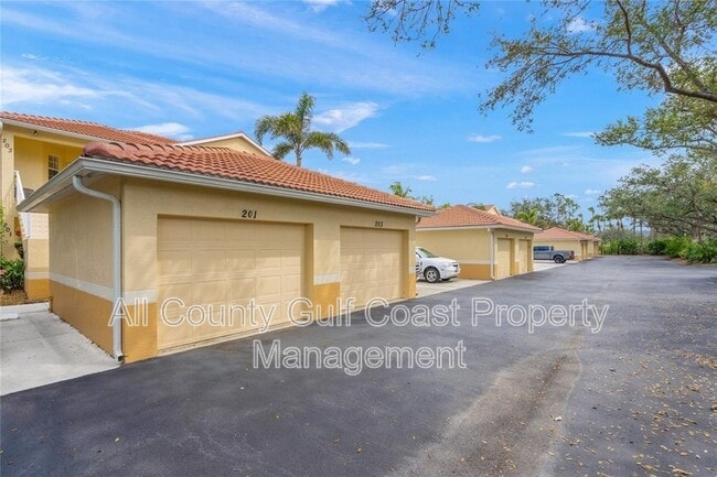 Building Photo - 203 Casa Del Lago Way