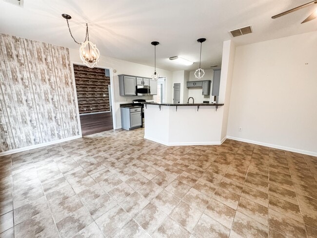 Building Photo - 5466 Scarlet Fields Dr