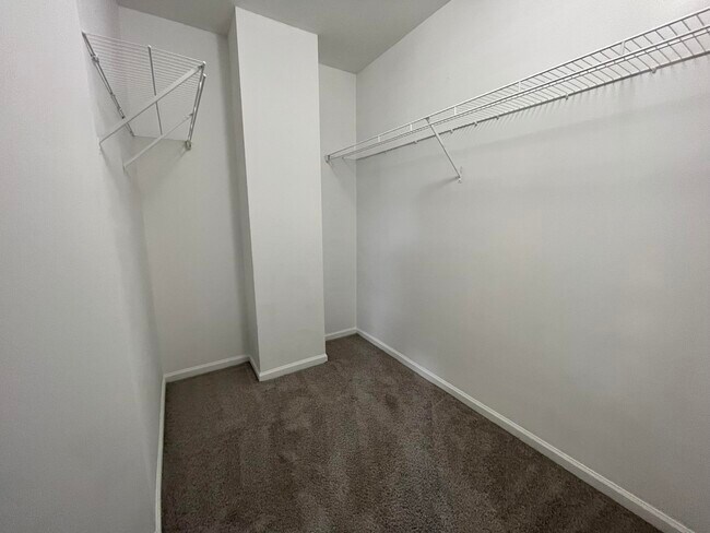 Building Photo - 2815 Barclay Way