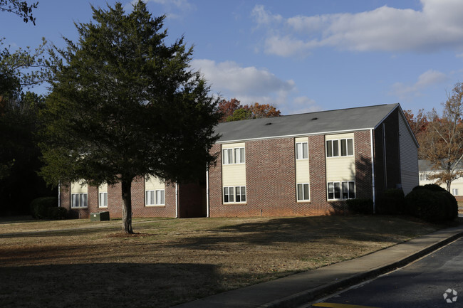 Primary Photo - Woodside Apartments