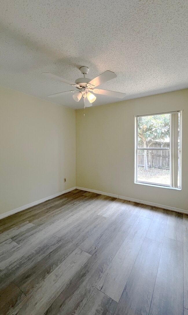 Building Photo - 4113 Oakberry Dr