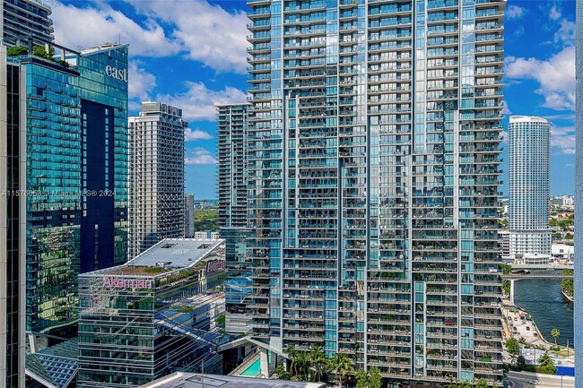 Building Photo - 500 Brickell Ave