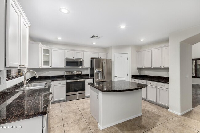 Building Photo - 10046 W Veliana Way