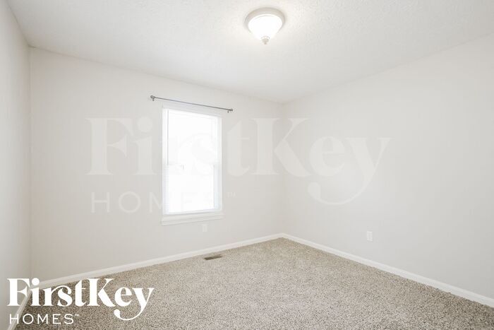 Building Photo - 6560 Springview Dr