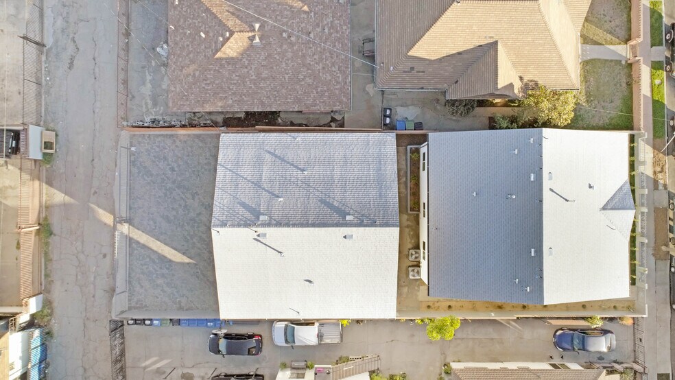 Building Photo - 2437 Malabar St