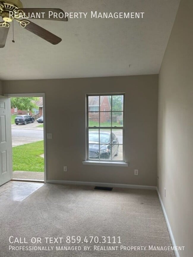 Building Photo - 303 Parker Pl