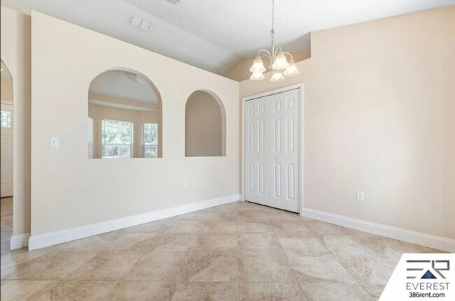 Building Photo - 28 Powder Horn Dr