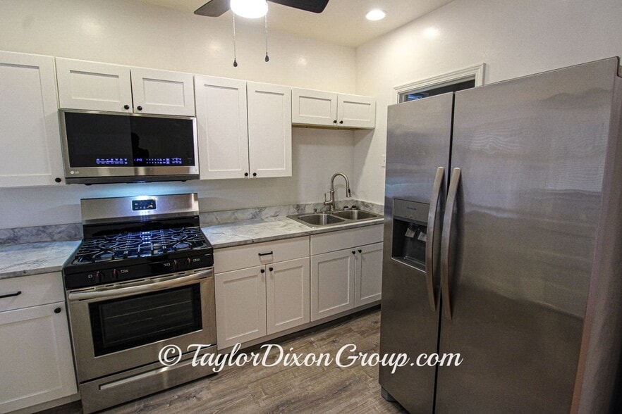 Building Photo - 2016 E 68th St