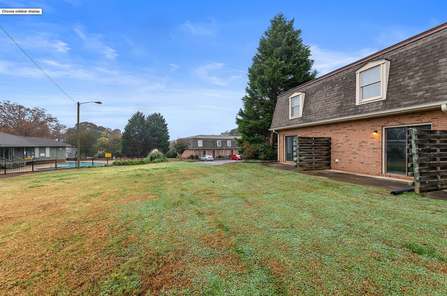 Building Photo - 2/1.5 Oakwood Townhome