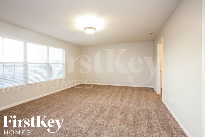 Building Photo - 1170 Highland Lake Way