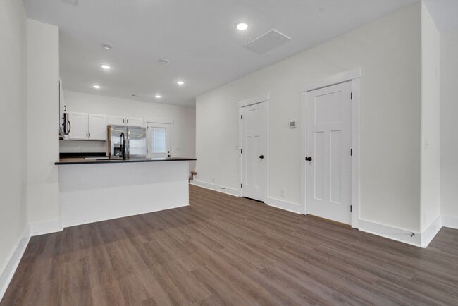 Building Photo - 119 Front Rdg Cir