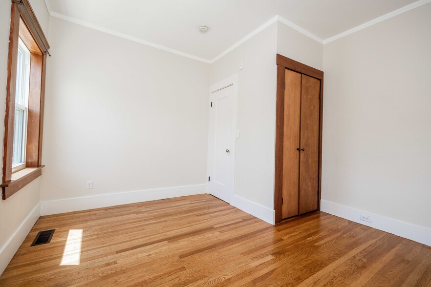 Second bedroom with plenty of sunglight. - 431 Athol Ave