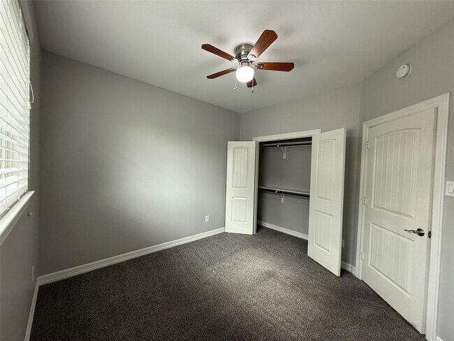 Building Photo - 1555 Primrose St