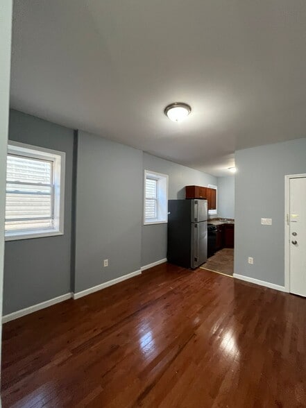 Building Photo - 82 Fulton Ave