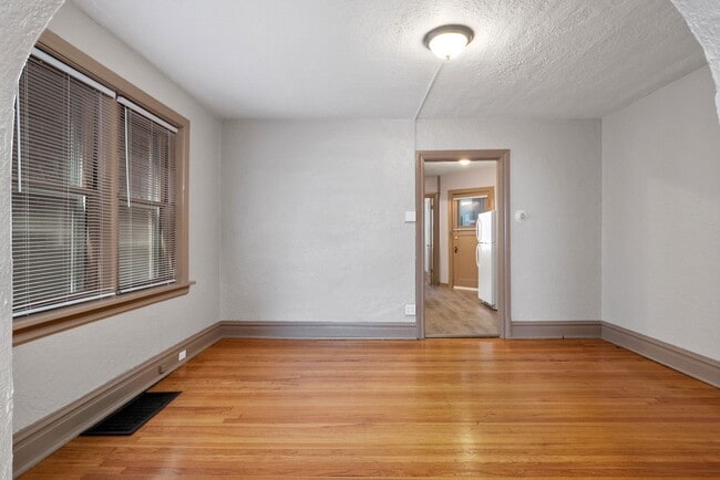 Building Photo - 3535 Lawn Ave