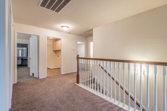 Building Photo - 5007 Oak Stand Ct