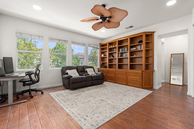 Building Photo - 7116 Torrey Mesa Ct