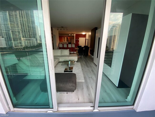 Building Photo - 2 br, 2 bath Condo - 325 S Biscayne Blvd A...