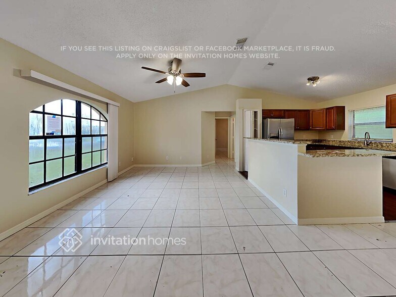 Building Photo - 3020 SW Vittorio St