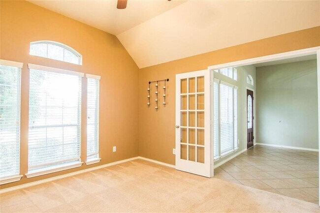 Building Photo - 8847 Distant Woods Dr