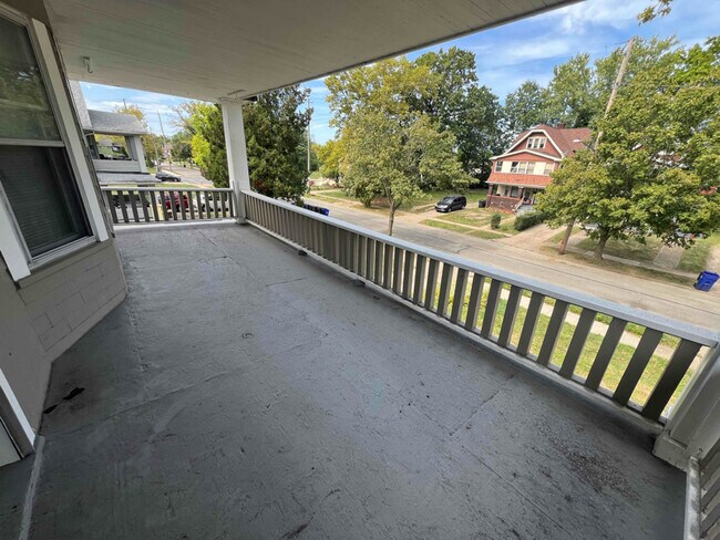 Building Photo - 12320 Saywell Ave
