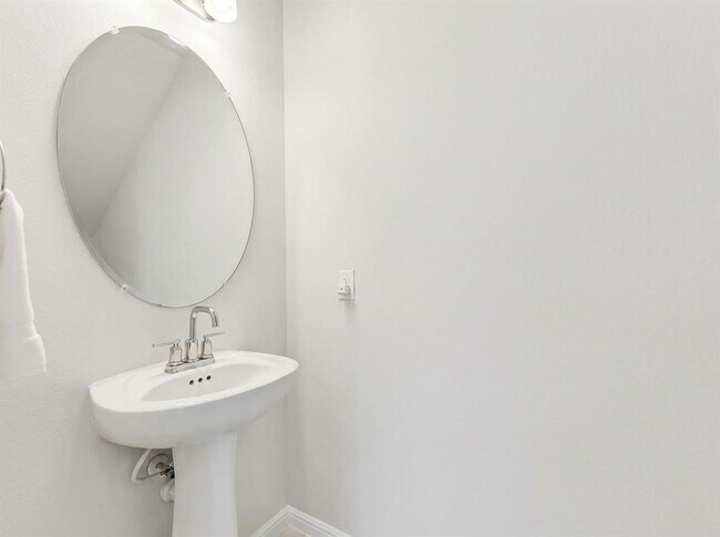 Building Photo - 5303 Marsh Ln