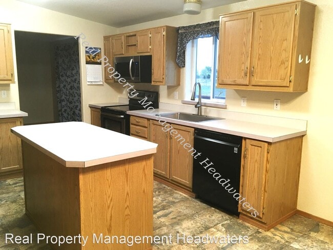 Building Photo - 4 br, 2 bath House - 3390 CB Loop