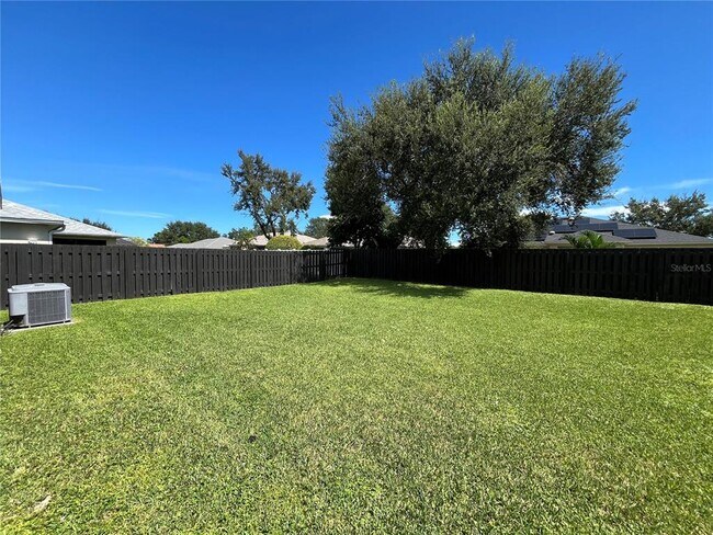 Building Photo - 755 Triple Crown Ln