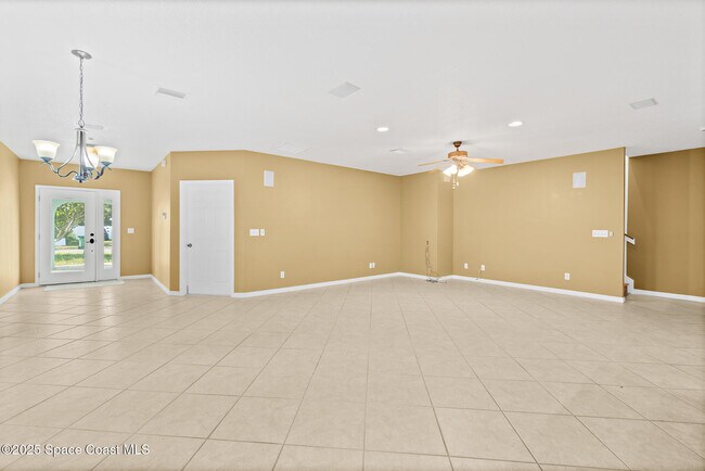 Building Photo - 156 Wilson Ave