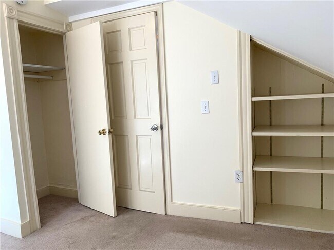 Building Photo - 113 Prospect Hill St