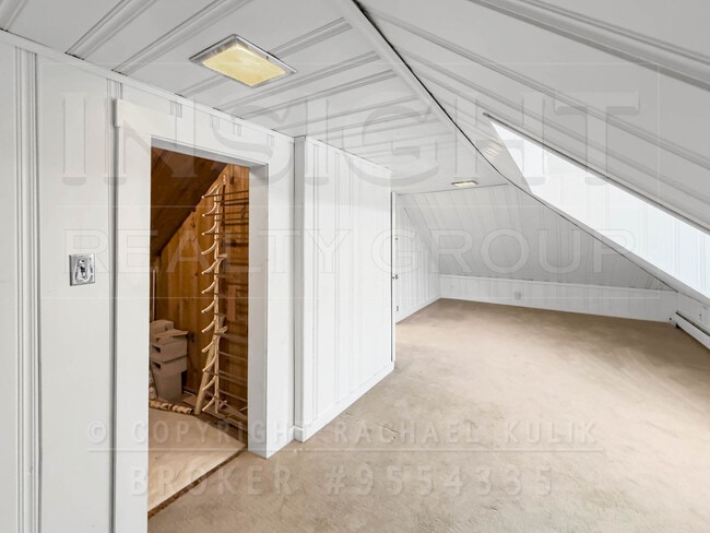 Building Photo - 61 Moraine St