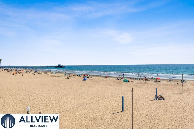 Building Photo - Stunning Beach House located on Newport Beach Boardwalk- 30+ Day Rental!