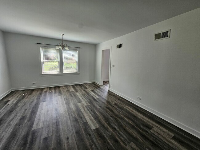 Building Photo - 610 Wildwood Ave