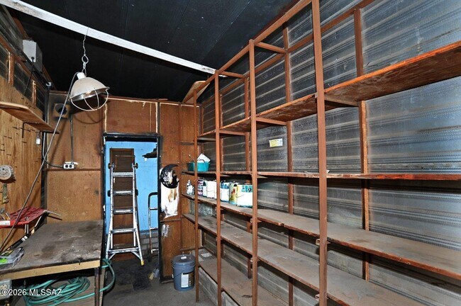 Building Photo - 3326 E Elida St