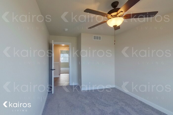Building Photo - 6944 Holly Ct