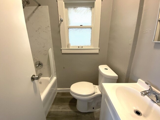 Interior Photo - 2044 International Blvd - Sunny Studios an...